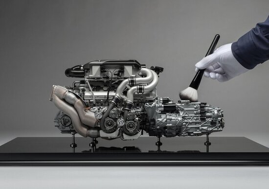 Bugatti Chiron, il motore in scala 1:4 è un capolavoro