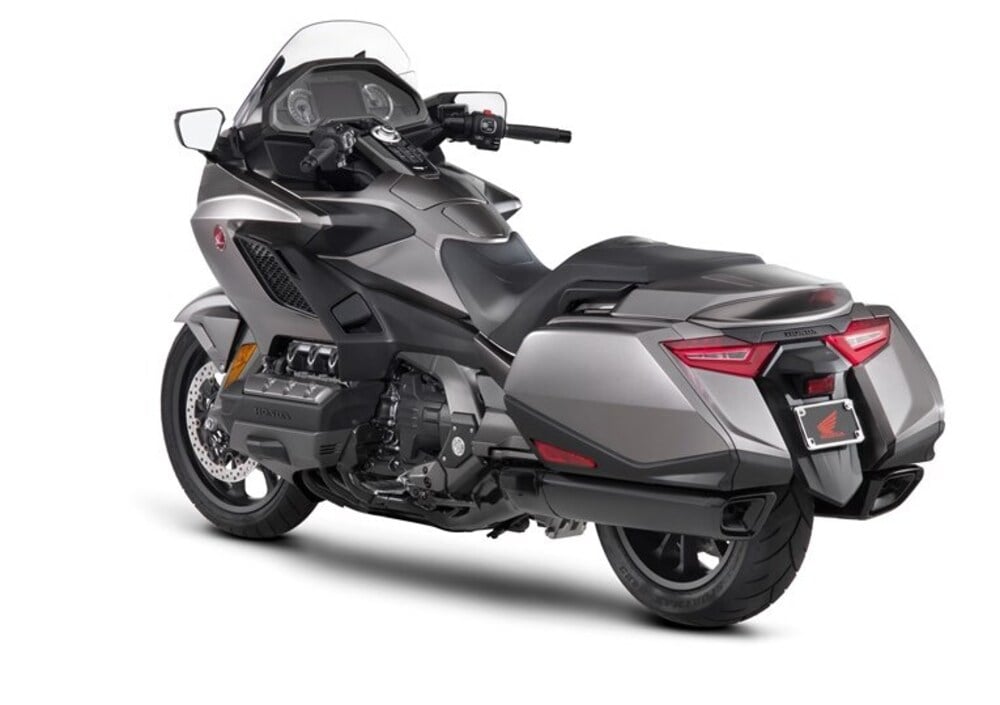 Honda Gl1800 Gold Wing 2018 Prezzo E Scheda Tecnica Motoit 7687