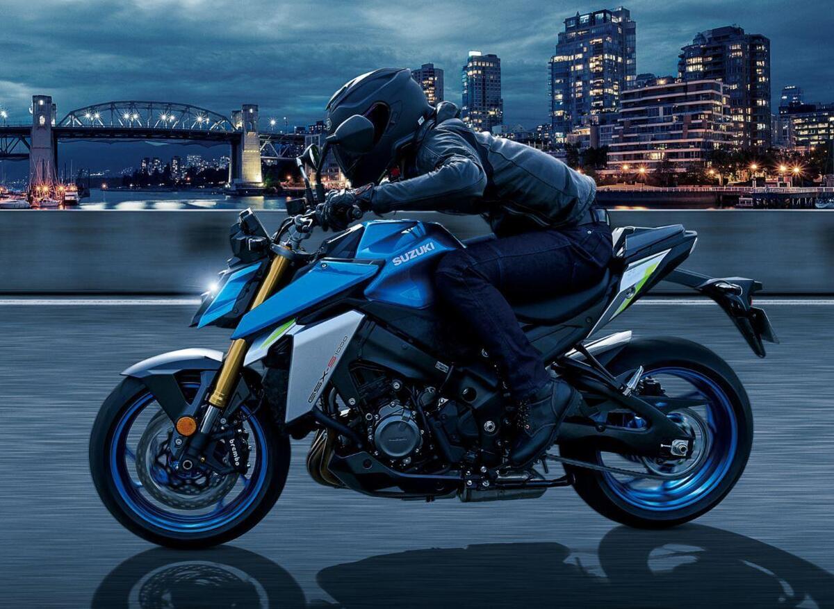 Nuova Suzuki Gsx S Tutto Un Altro Stile Dati E Prezzo