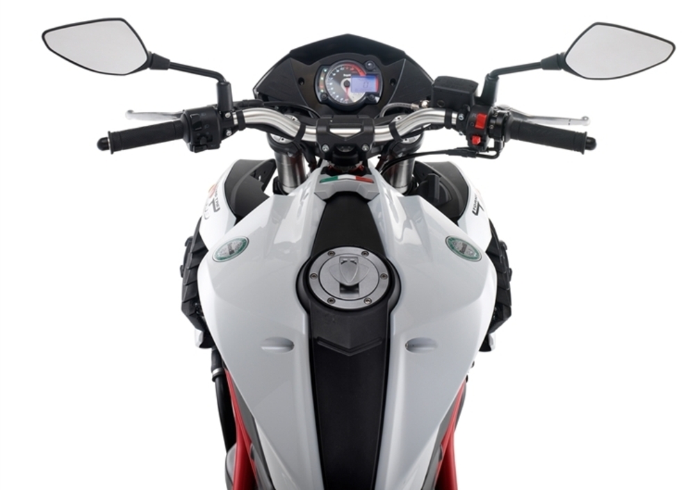 Benelli Tornado Naked Tre Prezzo E Scheda Tecnica