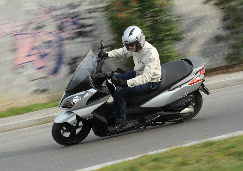 Kymco Downtown I Prezzo E Scheda Tecnica Moto It