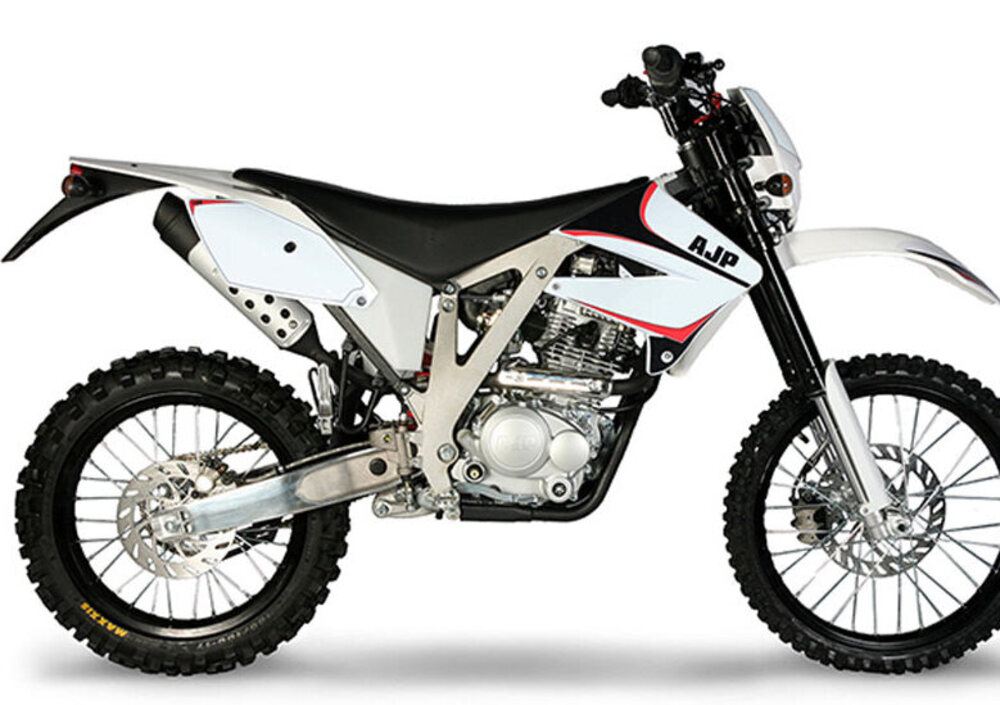 AJP PR3 Enduro 125, Prezzo E Scheda Tecnica - Moto.it