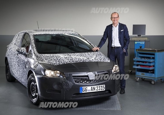 Opel Astra K: anteprima al Salone di Francoforte 2015 Opel Astra K: anteprima al Salone di Francoforte 2015