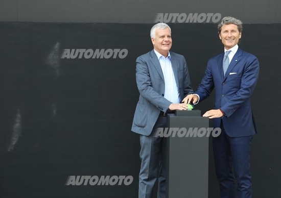 Winkelmann: «SUV Urus? Un cambio epocale per Lamborghini» Winkelmann: «SUV Urus? Un cambio epocale per Lamborghini»