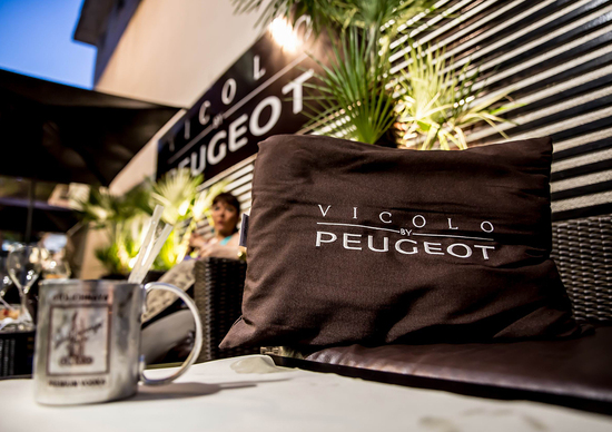 Il Vicolo by Peugeot: il Leone sbarca a Riccione Il Vicolo by Peugeot: il Leone sbarca a Riccione