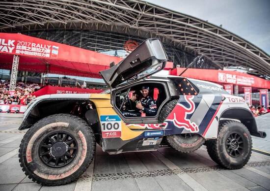 Silk Way Rally 2017. Fermi tutti! Vince Cyril Despres (Peugeot) Silk Way Rally 2017. Fermi tutti! Vince Cyril Despres (Peugeot)