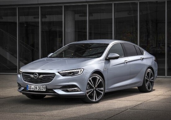 Opel Insignia, nuovo turbo diesel da 210 CV Opel Insignia, nuovo turbo diesel da 210 CV