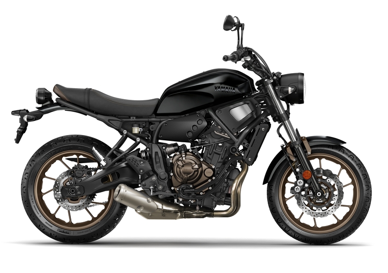 yamaha-xs-700-2018-02.jpg