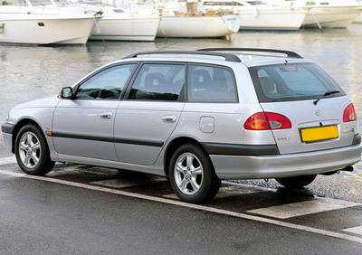 5-toyota-avensis-sw-1996-1.jpg