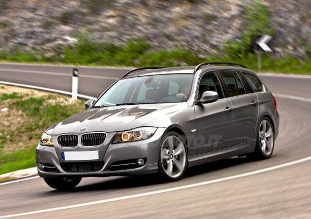 Bmw Serie 3 Touring 318D 2.0 143Cv Cat Attiva (09/2010 - 12/2012): Prezzo E Scheda Tecnica - Automoto.it