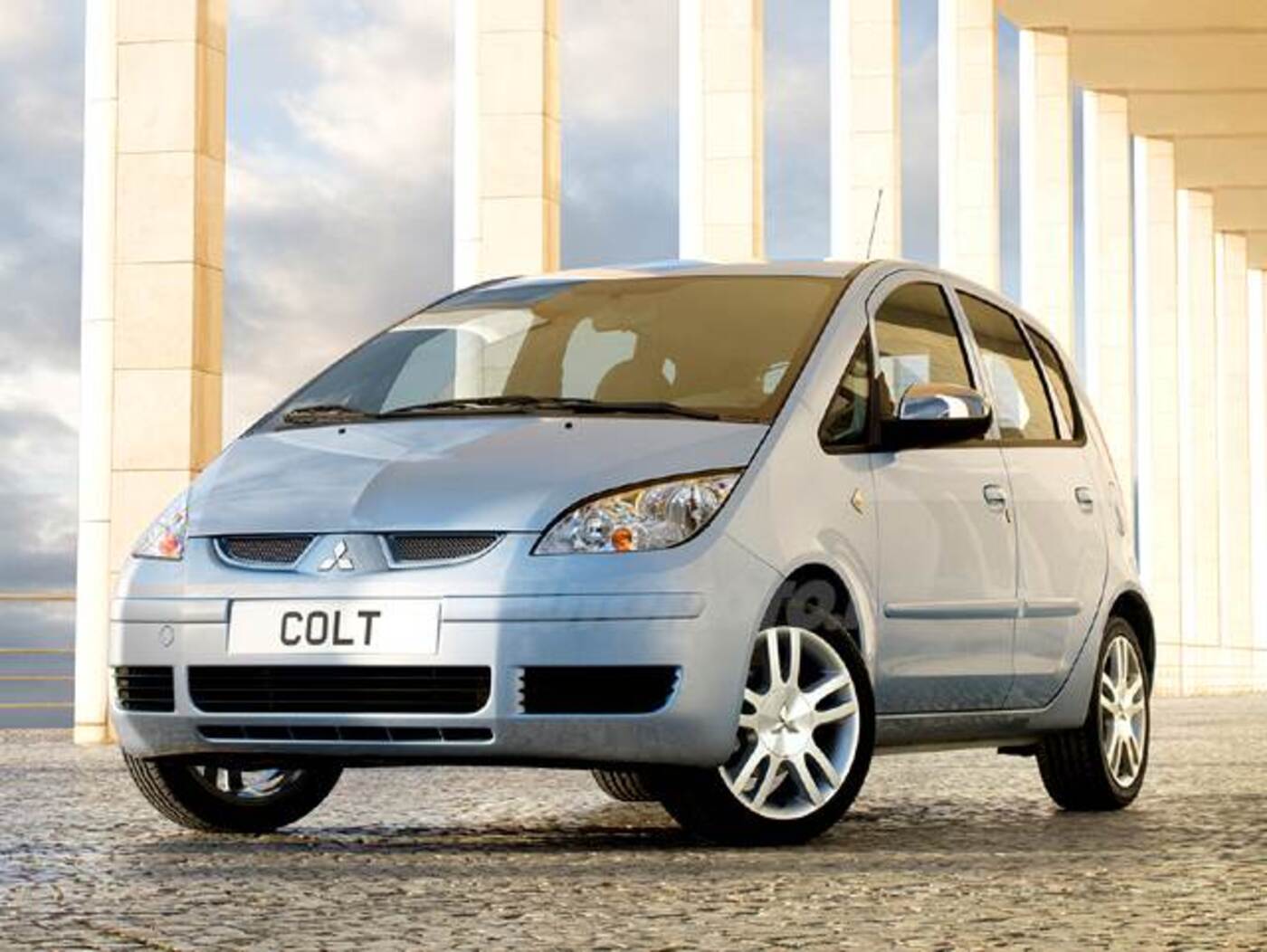 Mitsubishi Colt 1.1 12V 5P. Inform (01/2008 - 12/2009): Prezzo E Scheda Tecnica - Automoto.it