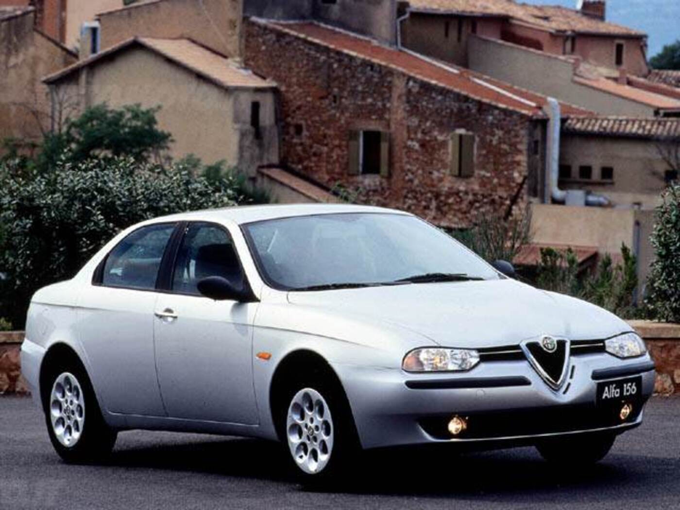 Alfa Romeo 156 1.9 Jtd Cat Distinctive (03/2000 - 10/2000): Prezzo E Scheda Tecnica - Automoto.it