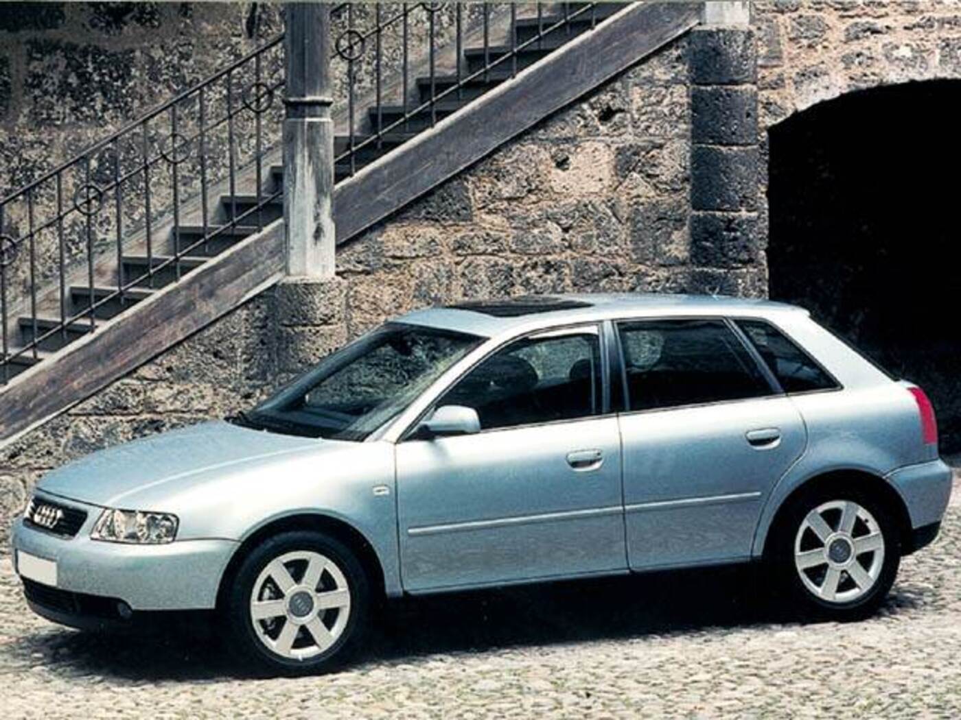 Audi A3 1.9 Tdi/130 Cv Cat 5P. Quattro Ambition (07/2001 - 04/2003): Prezzo E Scheda Tecnica - Automoto.it