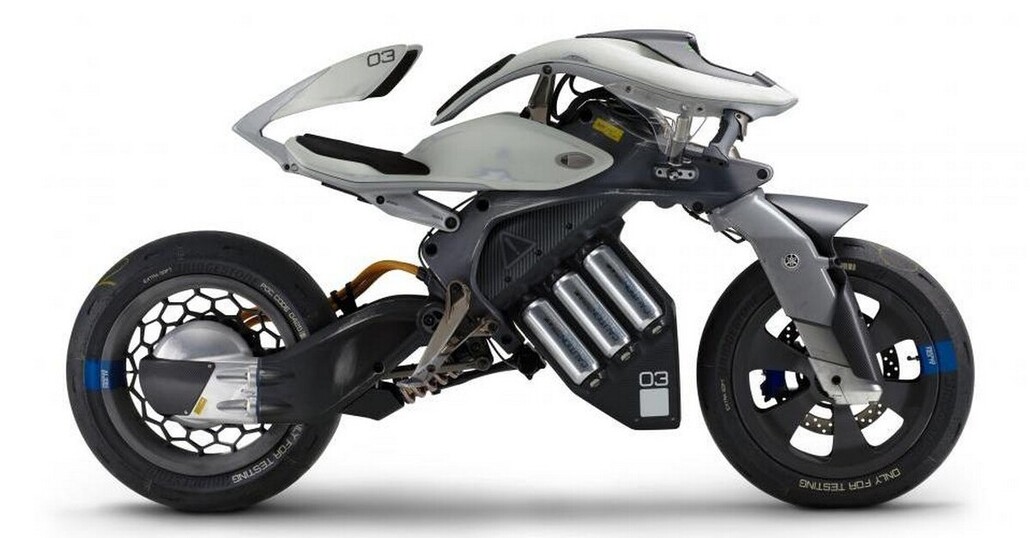 Yamaha MOTOROiD 03, l'intelligenza artificiale. E il pilota?