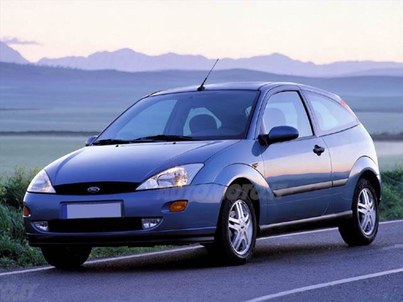 Фото машины тест. Форд фокус 2.0 автомат 2001. Ford Focus 1.6. Ford Focus Ghia. Ford Focus 1.6 МТ, "Ghia"1998.