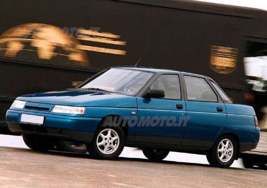 Lada 100 регистратор