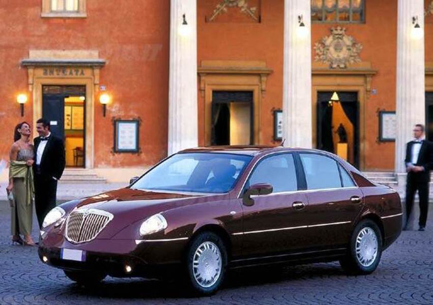 Thesis emblema executive picture