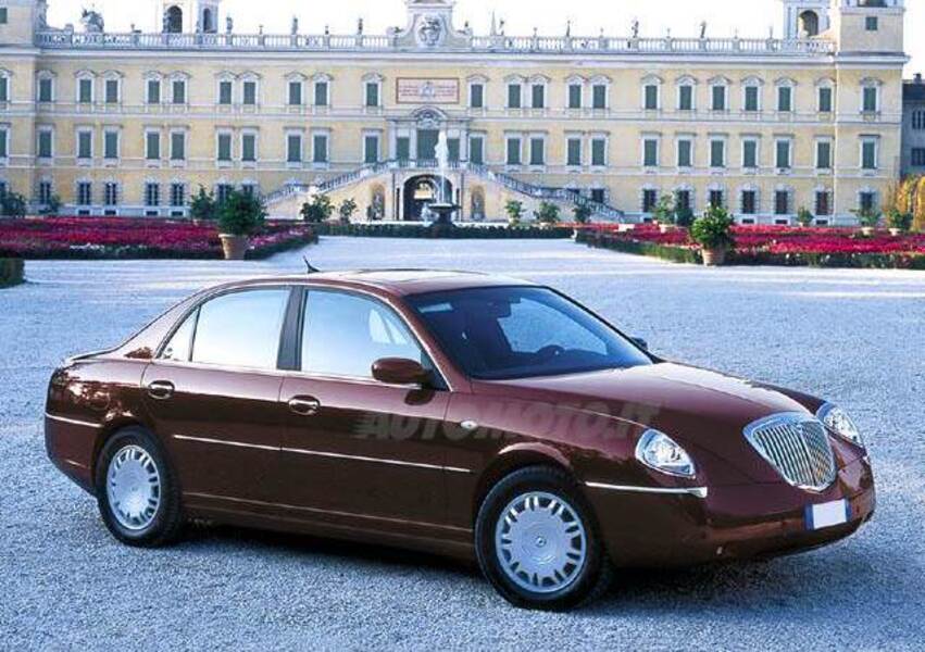 Lancia thesis 2021 picture