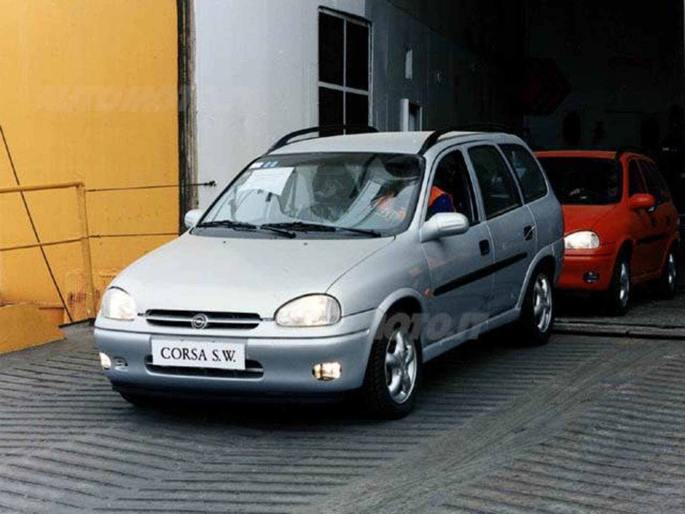 4-00012170.jpg