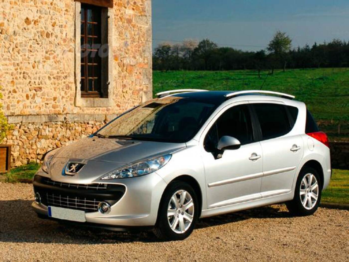 Peugeot 207 Sw Vti 95Cv X Line (07/2007 - 03/2008): Prezzo E Scheda Tecnica - Automoto.it