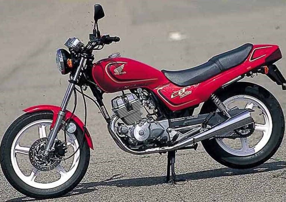 Honda CB 250, prezzo e scheda tecnica Moto.it