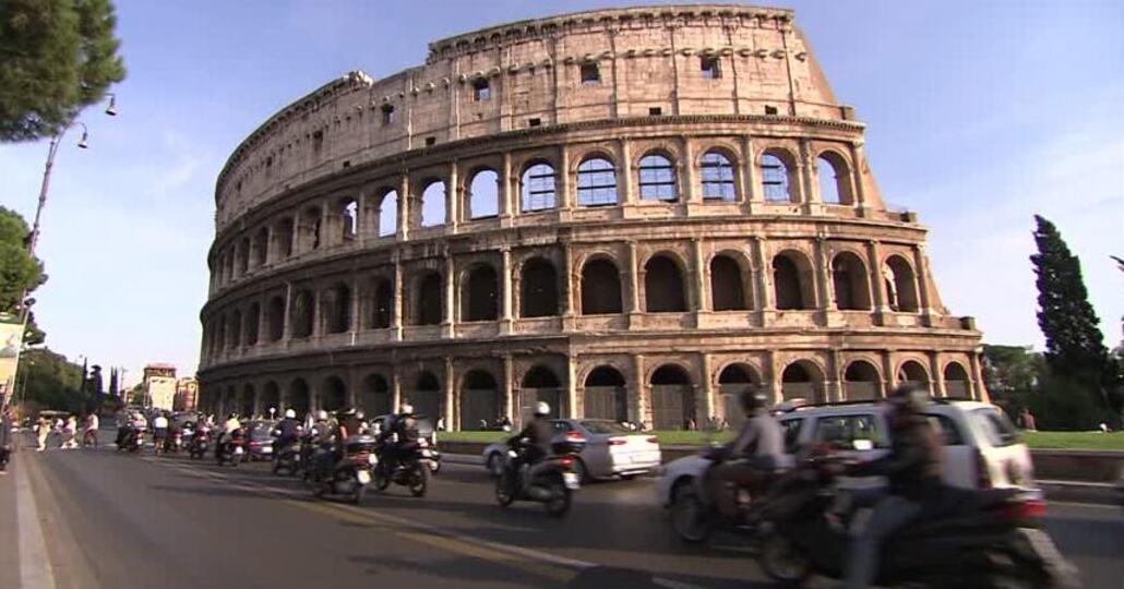Roma, Milano e Genova le province con più incidenti in moto e scooter
