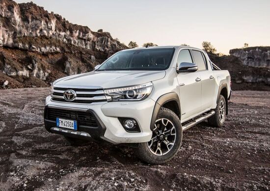 Toyota Hilux Invincible50, mezzo secolo in fuoristrada Toyota Hilux Invincible50, mezzo secolo in fuoristrada