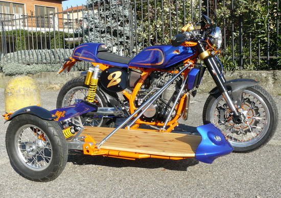 Side Giglioli. La special a tre, o a due, ruote Side Giglioli. La special a tre, o a due, ruote