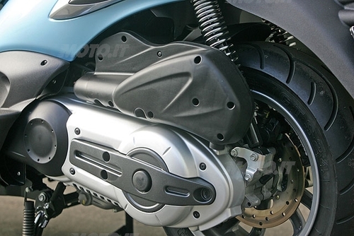 INIETTORE A 3 FORI PIAGGIO Beverly Rst 4T 4V Ie E3 300 2010>2016