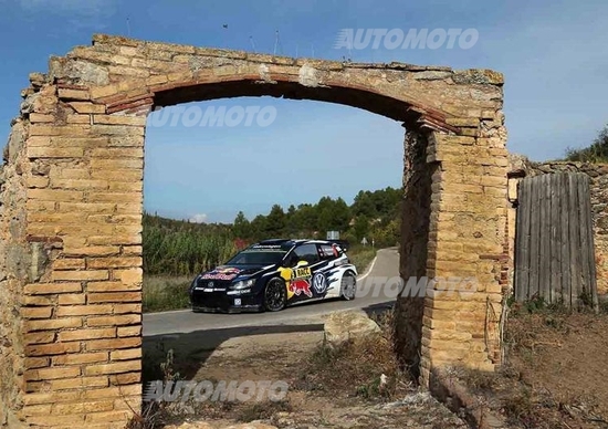 WRC Catalunya. Clamoroso! Fuori Ogier, vince Mikkelsen (VW Polo R) WRC Catalunya. Clamoroso! Fuori Ogier, vince Mikkelsen (VW Polo R)