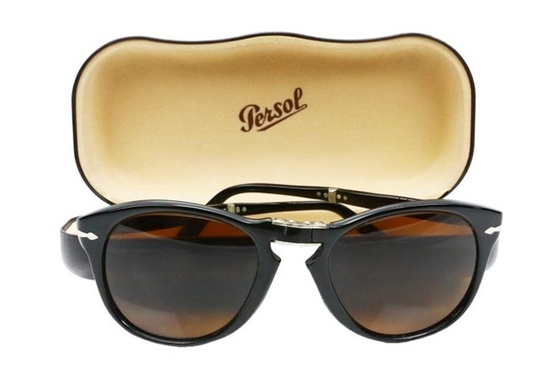 Steve McQueen, all'asta i suoi Persol 714 Steve McQueen, all'asta i suoi Persol 714