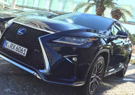 Nuova Lexus RX Hybrid: la conferenza in diretta Nuova Lexus RX Hybrid: la conferenza in diretta