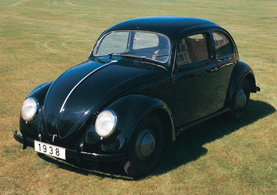 VW Maggiolino, nasceva 70 anni fa. La storia di un mito VW Maggiolino, nasceva 70 anni fa. La storia di un mito