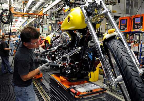 UE: contro USA dazi al 25% su moto, metalli e vetro UE: contro USA dazi al 25% su moto, metalli e vetro