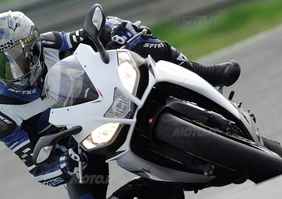 Aprilia RSV4 R Aprilia RSV4 R