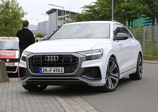 Audi S Q8 in arrivo la versione più sportiva Audi S Q8 in arrivo la versione più sportiva