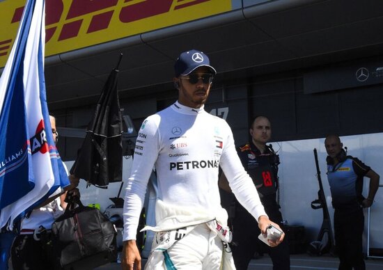 F1 Hamilton, su Instagram accetta le scuse di Kimi F1 Hamilton, su Instagram accetta le scuse di Kimi