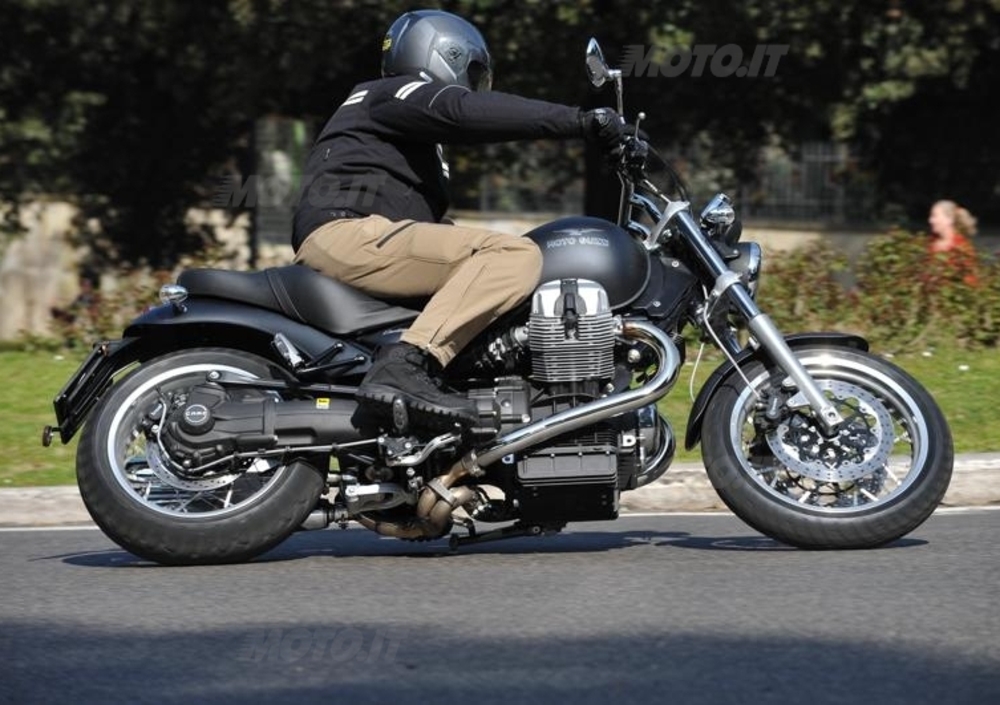 Carénage Latéral Gauche Pour Moto Guzzi Bellagio 940 (2007-2012) - Pièce D'occasion