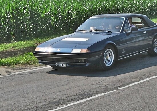 Ferrari 400i Spider, viaggio nella Bassa Ferrari 400i Spider, viaggio nella Bassa