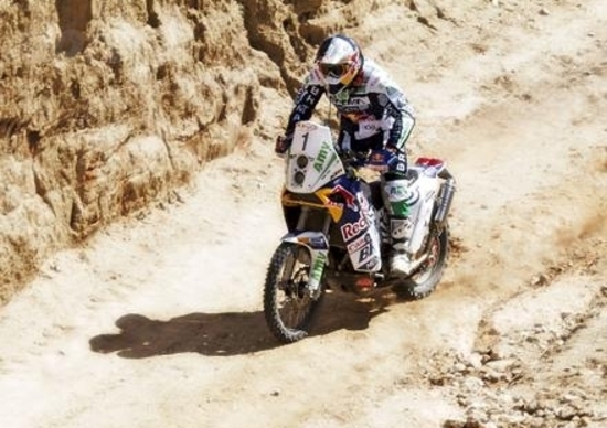 Doveva essere una tappa all’attacco ma problemi rallentano Coma. Vince Lopez. Doveva essere una tappa all’attacco ma problemi rallentano Coma. Vince Lopez.