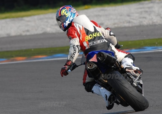 BER & Arai in pista con Riding School di Luca Pedersoli BER & Arai in pista con Riding School di Luca Pedersoli