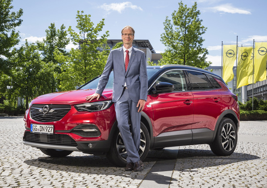 Opel, obiettivo elettrificazione. Addio a Karl, Adam e Cascada Opel, obiettivo elettrificazione. Addio a Karl, Adam e Cascada