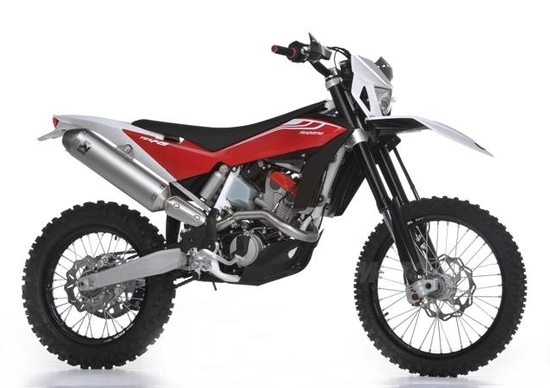 Le nuove Husqvarna TE449, TE511 e TC449 Le nuove Husqvarna TE449, TE511 e TC449