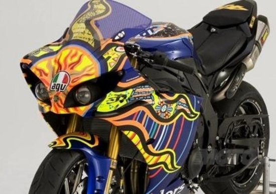All'asta la Yamaha YZF-R1 di Valentino Rossi All'asta la Yamaha YZF-R1 di Valentino Rossi