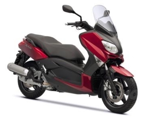 Nuovi Yamaha X-MAX 250 Sport e X-MAX 125/250 ABS Nuovi Yamaha X-MAX 250 Sport e X-MAX 125/250 ABS