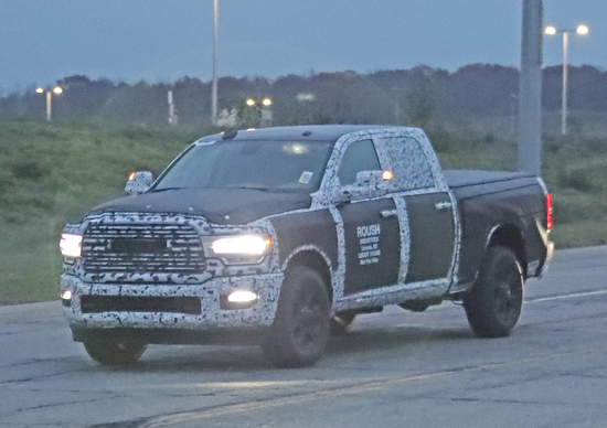 Ram 2500 Laramie, ecco le foto spia Ram 2500 Laramie, ecco le foto spia