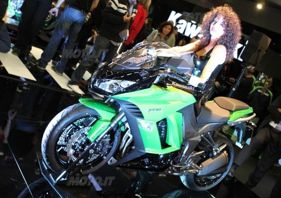 Kawasaki: la Z1000 diventa anche SX Kawasaki: la Z1000 diventa anche SX