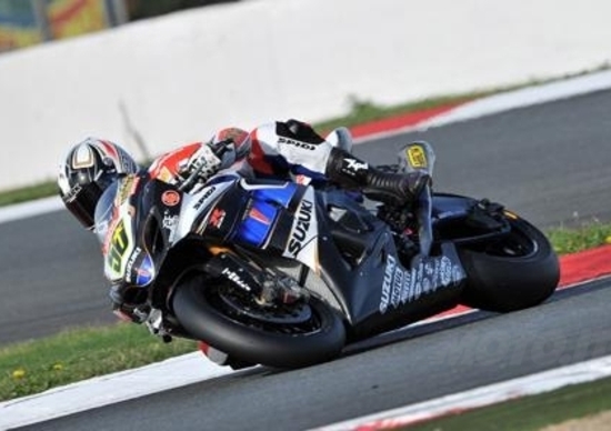 A Magny-Cours miglior tempo per Guintoli nelle qualifiche alla Superpole A Magny-Cours miglior tempo per Guintoli nelle qualifiche alla Superpole