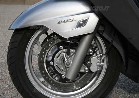 ABS obbligatorio su tutte le moto ABS obbligatorio su tutte le moto