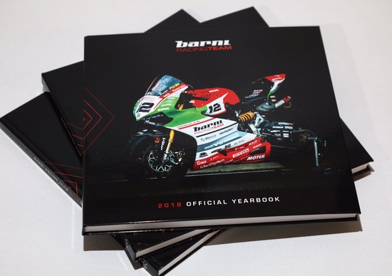 Libri per motociclisti. Barni Racing Team 2018 Official Yearbook Libri per motociclisti. Barni Racing Team 2018 Official Yearbook